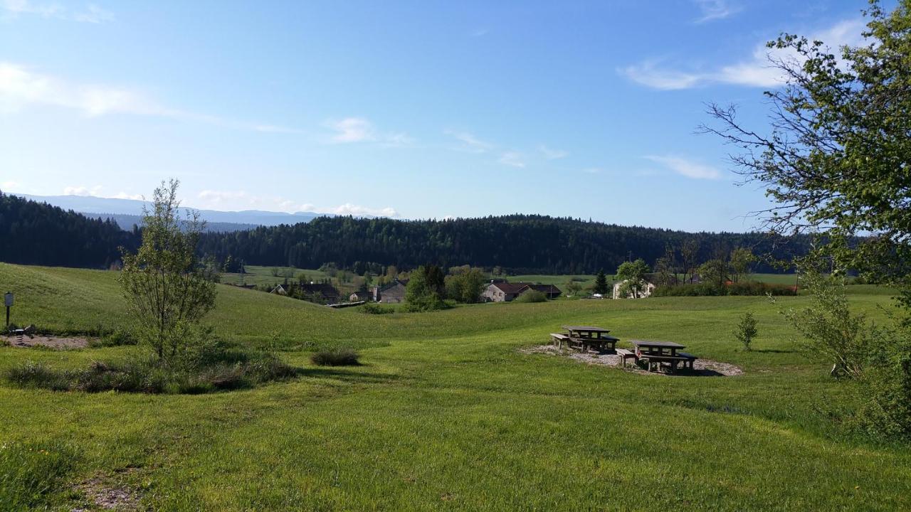 Chalets De Tremontagne 3 Etoiles Nanchez Kültér fotó